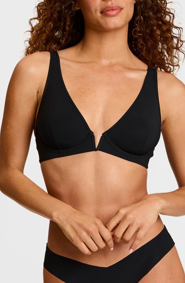 コマンドー レディース アンダー御召しもの ブラ Commando Classic Plunge Underwire Bra Black 黒いこと
