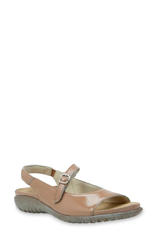 ナオト レディース シューズ 踵 サンダル Naotoka Slingback Sandal Camel Crinkle Patent Leather 駱駝