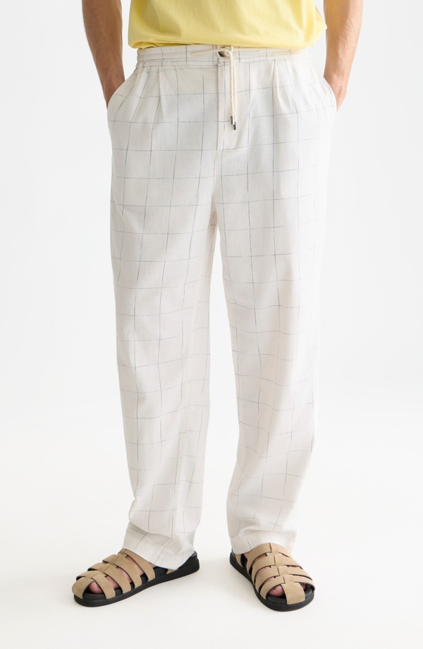 スコッチアンドソーダ メンズ ボトムス 心地よいズボン下 筋目 綿織物 リネン Scotch \u0026 Soda Pleated Relaxed Straight Fit Cotton \u0026 Linen Blend Pants Bright White / Blue Check 白いこと