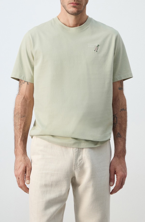 マンゴ メンズ トップス ティーシャツ 綿織物 刺しゅう 旗がしら ケープ MANGO Escape Modembroidered Cotton T-Shirt Mint Green 緑であること