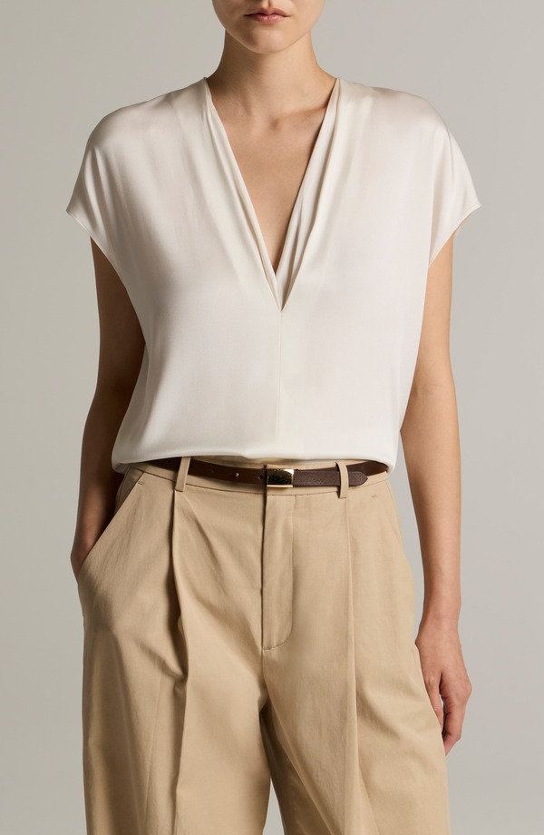 ヴィンス レディース トップス プルオーバー V素っ首 旗がしら Vince V-Neck Cap Sleeve Top Off White 象牙色