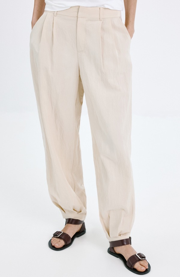 マンゴ レディース ボトムス レギンス 筋目 ズボン下 MANGO Starring Hailey Bieber Pleated Balloon Pants Light/ Pastel Grey 薄墨色