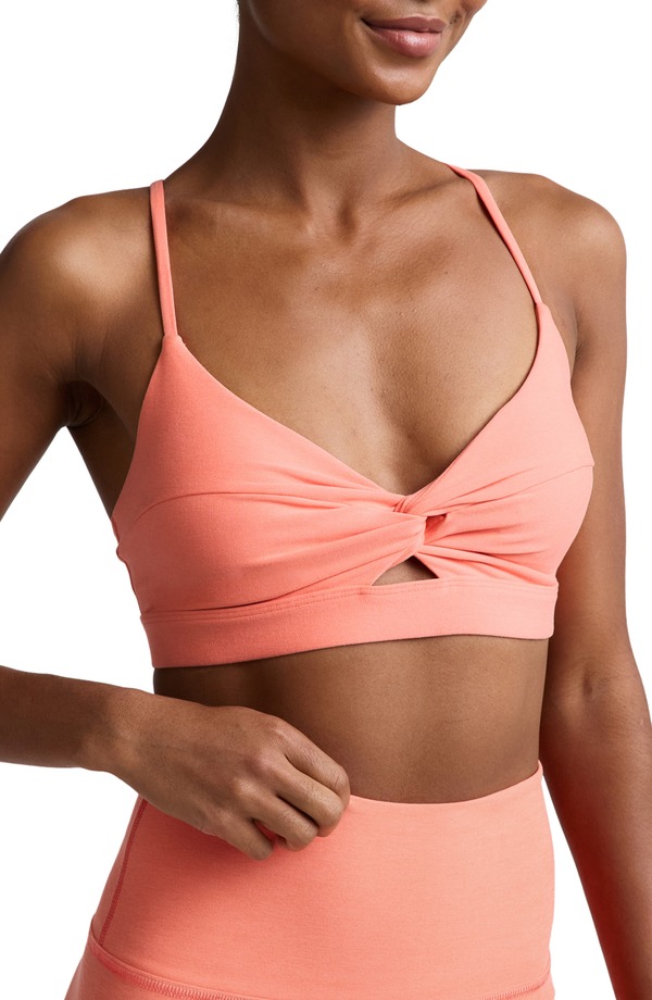 ビヨンドヨガ レディース アンダー御召しもの ブラ Beyond Yoga Twist Front Strappy Sports Bra Dreamsicle Heather ギョリュウモドキ