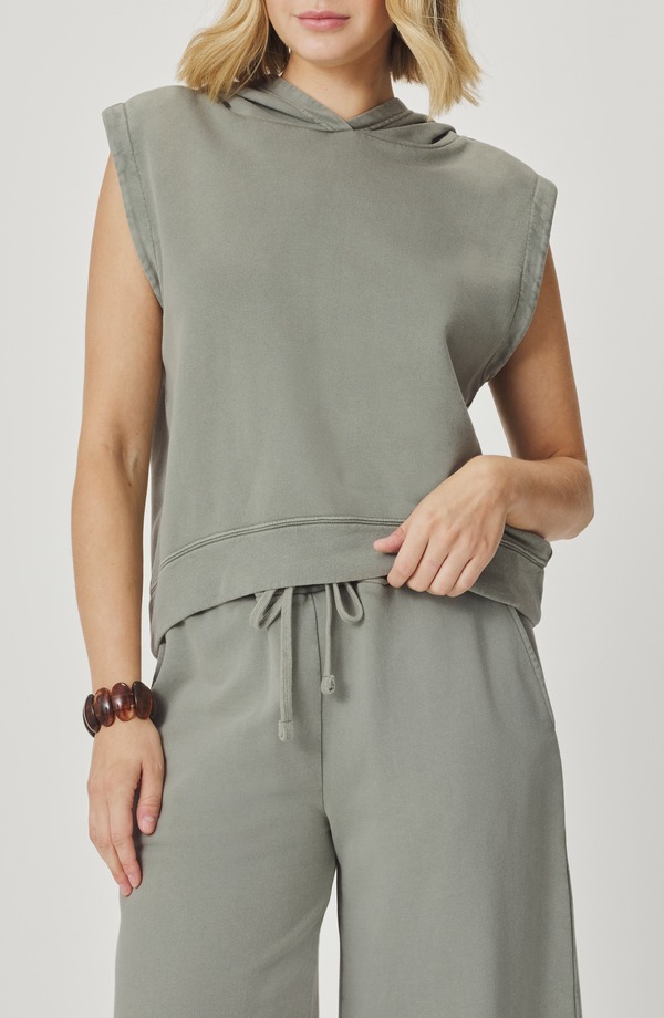 スプレンディット レディース アウター パーカー・スウェット パイル ノースリーブ Splendid Greta Terry Sleeveless Hoodieucalyptus Green 緑であること