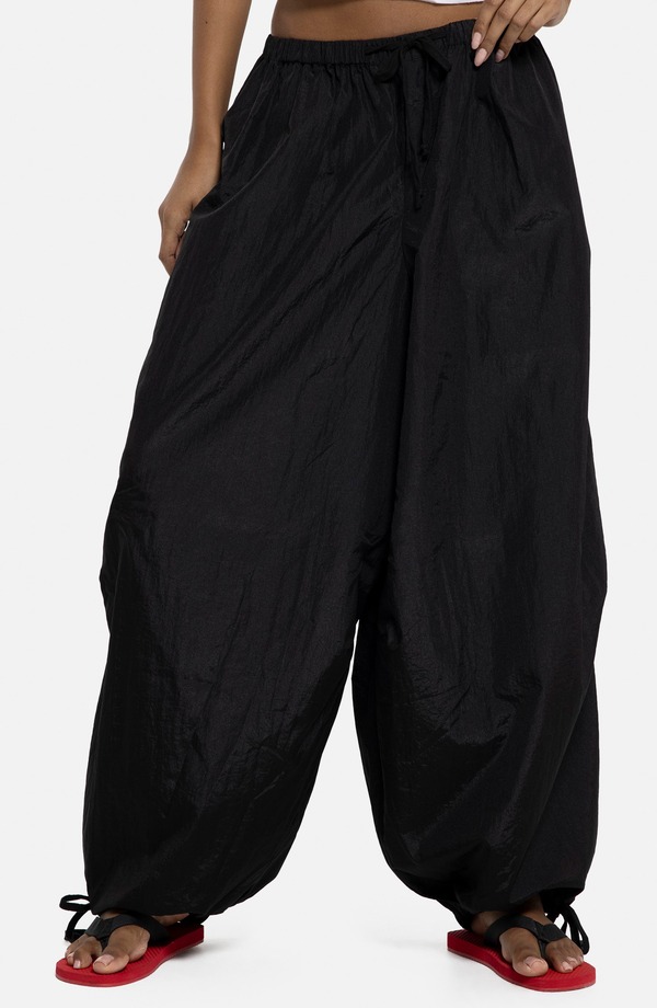 ジェーデッド レディース ボトムス 心地よいズボン下 ナイロン ジョガーパンツ JADED LONDON Casual Nylon Balloon Joggers Black 黒いこと