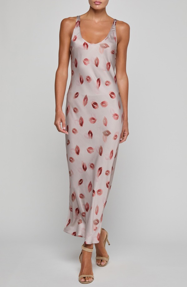 ラジャンス レディース トップス 衣装 刷り上げる 繻子 マキシ L\u0027AGENCE Akiya Kiss Print Satin Maxi Slipdress Taupe/ Dk Red Fd Kiss 赤いこと