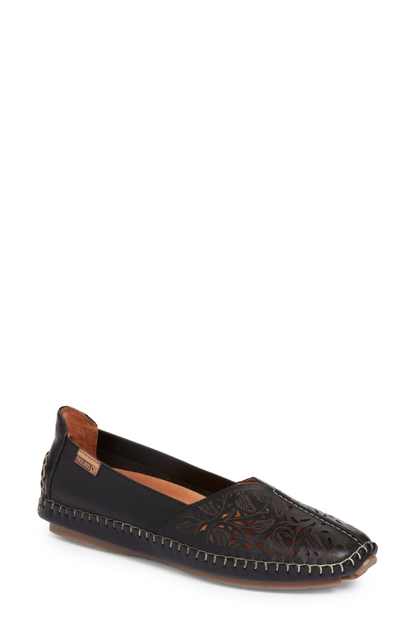 ピコリーノス レディース シューズ パンプス 置き目毛革 PIKOLINOS Jerez Perforated Loafer Black Leather 黒いこと