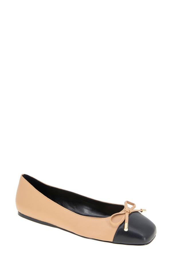 BCB 時人 レディース シューズ パンプス 旗がしら BCBGeneration Hartly Cap Toe Ballet Flatan/ Black 黒いこと