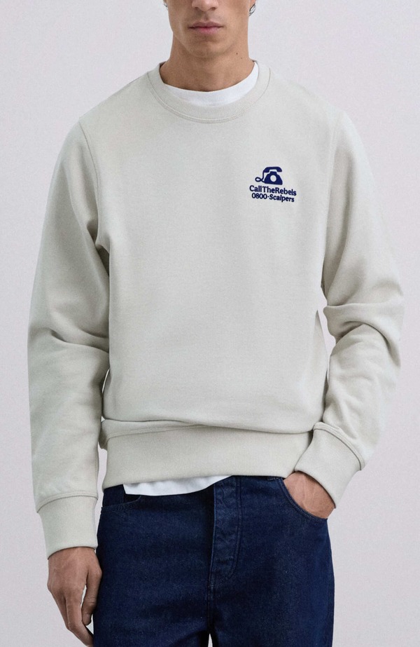 スカルパーズ メンズ アウター パーカー・スウェット セーター Scalpers Rebels Flock Sweater Light grey｜ReVida 店