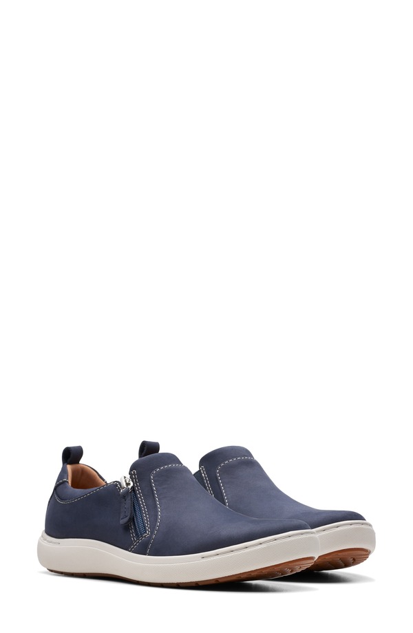 クラークス レディース シューズ スリッポン・ローファー スニーカー Clarks Nalle Lilac Slip-On Sneaker (Women) NAVY NUBUCK ネイビー｜ReVida 店