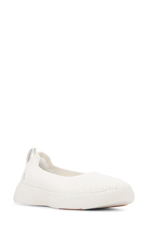 ケッズ レディース シューズ スニーカー Keds Blisslip-On Sneaker (Women) SNO WHITE ホワイト｜ReVida 店