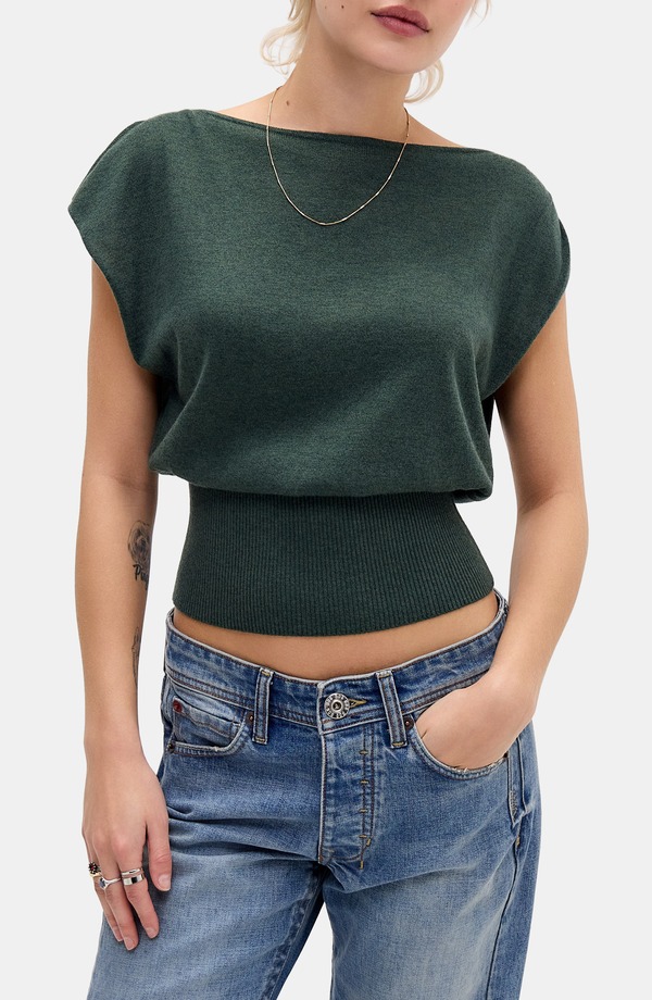 アーバンアウトフィッターズ レディース トップス シャツ ニット BDG Urban Outfitters Bailey Boat Necknit Crop Top KHAKI カーキ｜ReVida 店 10,935円