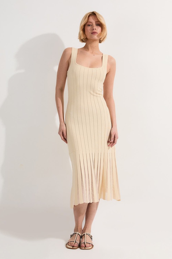 カレンミレン レディース トップス ワンピース ニット Karen Millen Square Necknitted Flippy Dress Cream クリーム|ReVida 店