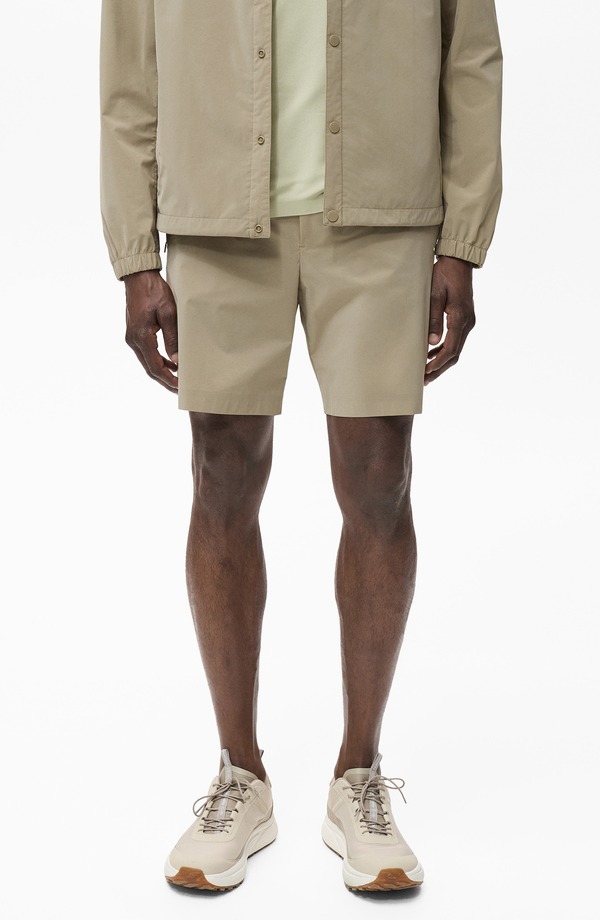 マンゴ メンズ ボトムス ハーフパンツ・ショーツ ショートパンツ MANGO Waterepellent CoolMax Bermuda Shorts KHAKI カーキ|ReVida 店