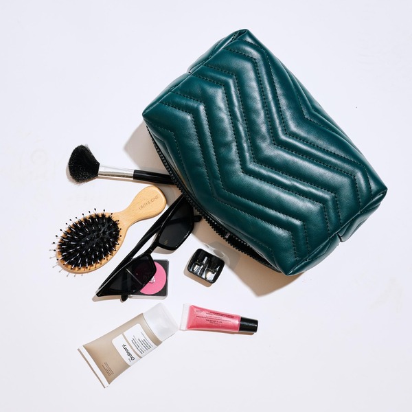 アーバンエクスプレッション レディース バッグ URBAN EXPRESSIONS Chic Stitch Cosmetic & Travel Organizer Pouch Emerald エメラルド|ReVida 店