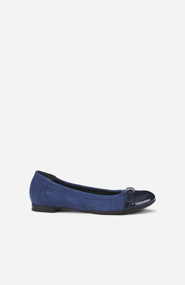 【送料無料】 エージーエル レディース パンプス シューズ Monika Cap Toe Ballet Flat (Women) Galaxy｜ReVida 店