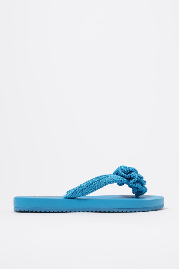ビンバイローラ レディース シューズ サンダル Bimba y Lola Crochet Flower Flip-Flop (Women) BLUE ブルー｜ReVida 店 36,270円