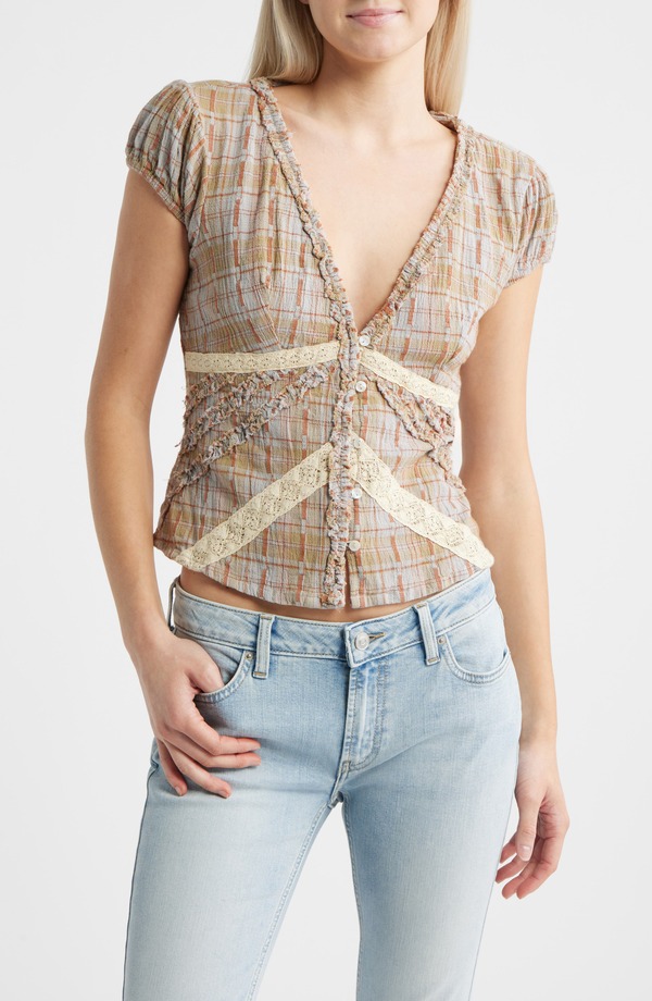 アーバンアウトフィッターズ レディース トップス シャツ レーストリム フリル レース BDG Urban Outfitters Robyn Plaid Ruffle & Lace Trim Button-Up Top BROWN ブラウン|ReVida 店