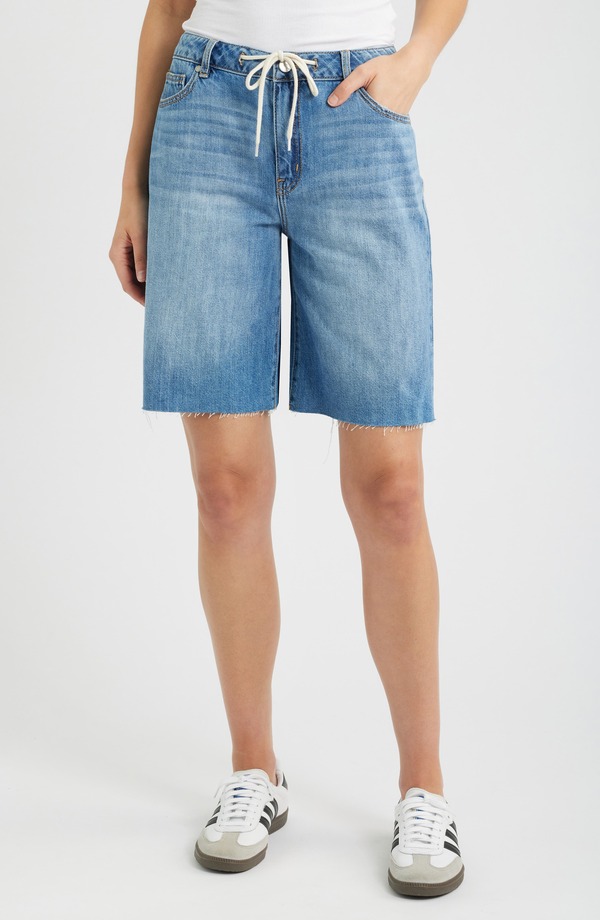 【送料無料】 1822デニム レディース デニムパンツ ボトムス Raw Hem Drawstring Long Denim Shorts YONKERS｜ReVida 店