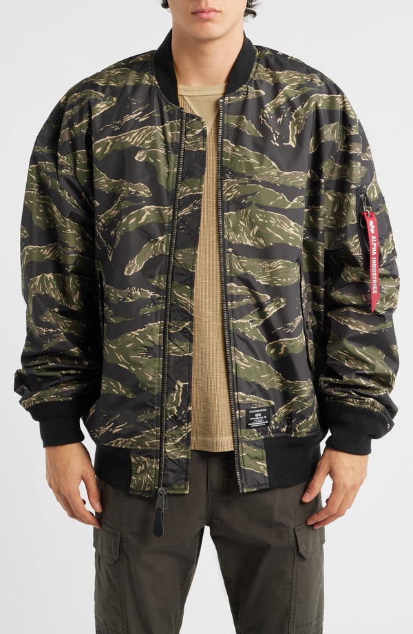 アルファインダストリーズ メンズ アウター ジャケット・ブルゾン Alpha Industries L-2B Oversize Flight Jacketiger Camo アニマル