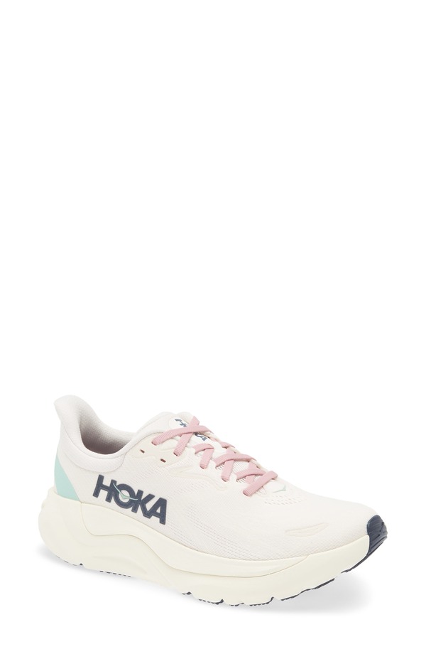 ホカオネオネ レディース シューズ スニーカー HOKArahi 8 Stability Running Shoe Rose Cream / Alabaster クリーム｜ReVida 店 33,020円