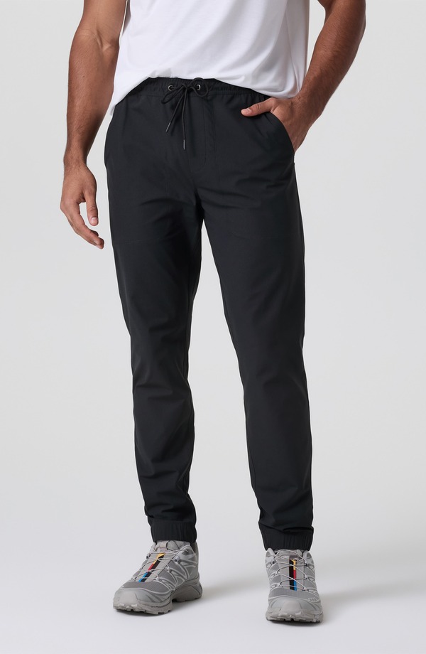 ビュオーリ メンズ ボトムス カジュアルパンツ ジョガーパンツ Vuori Meta Joggers Black ブラック｜ReVida 店