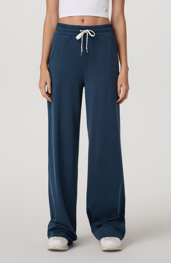 ビュオーリ レディース ボトムス レギンス ワイドレッグ パンツ スウェットパンツ Vuori Halo Essential Wideleg Sweatpants Blue Coast Heather ヘザー 24,708円
