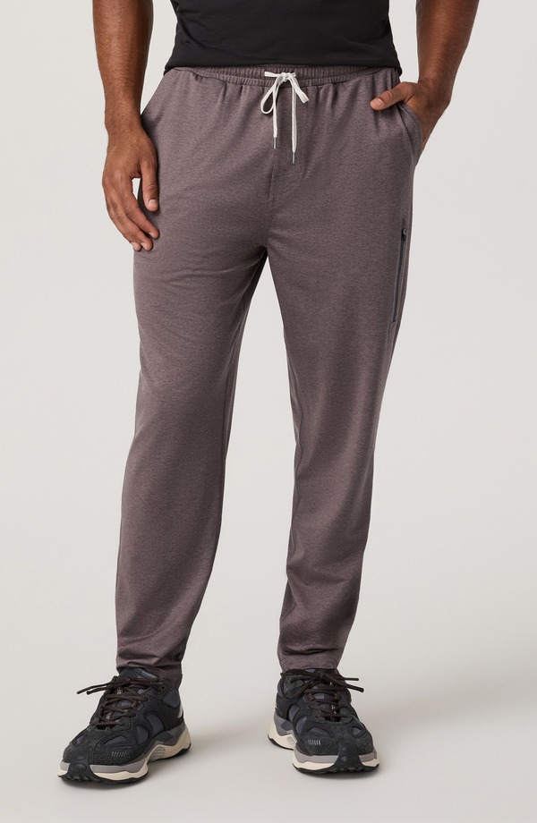 ビュオーリ メンズ ボトムス カジュアルパンツ ジョガーパンツ Vuori Sunday Performance Joggers Huckleberry Heather ヘザー