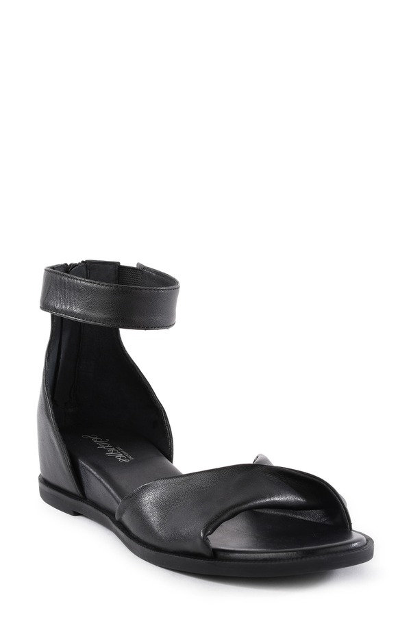 セイシェルズ レディース シューズ 踵 サンダル アンクル Seychelles Look Up Ankle Strap Sandal Black 黒いこと