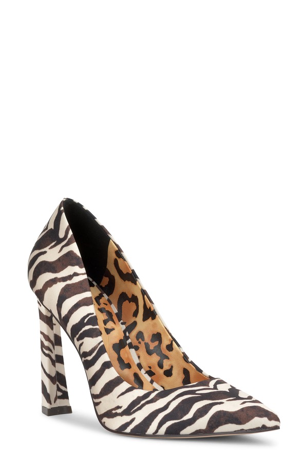 ジェシカシンプソン レディース シューズ 踵 Jessica Simpson Omissia Pointed Toe Pump Natural/ Black 黒いこと