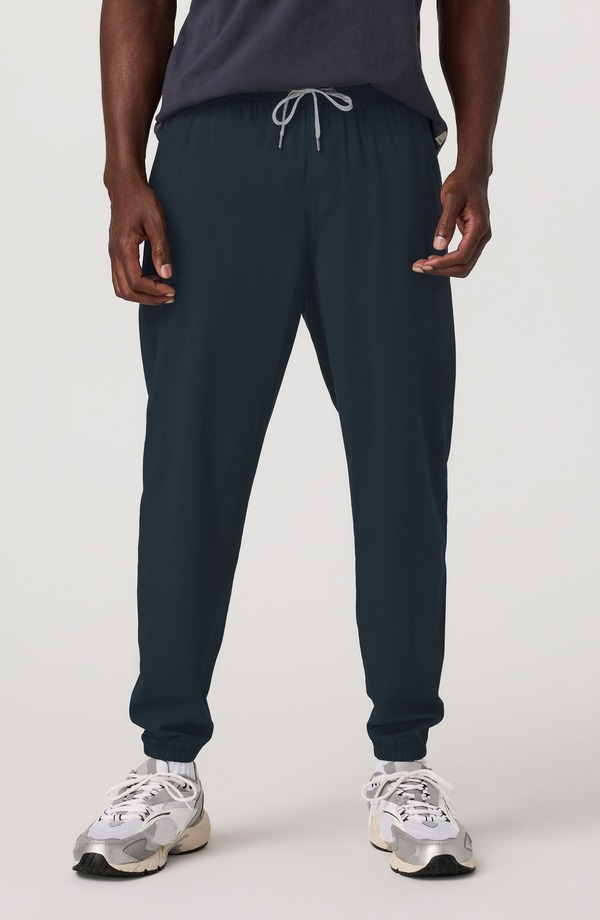 ビュオーリ メンズ ボトムス 心地好いズボン下 ジョガーパンツ Vuori Kore Joggers Ink