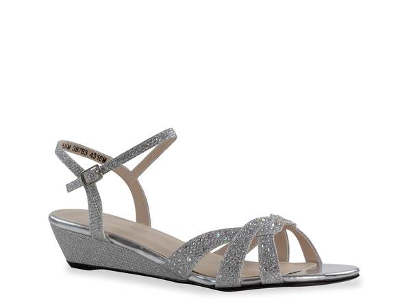 ベンジャミンウォーク レディース シューズ サンダル Touch Ups by Benjamin Walk Lena Wedge Sandal Silver Metallic シルバー｜ReVida 店