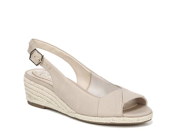 ライフストライド レディース シューズ サンダル LifeStride Socialite Espadrille Wedge Sandal Beige ベージュ
