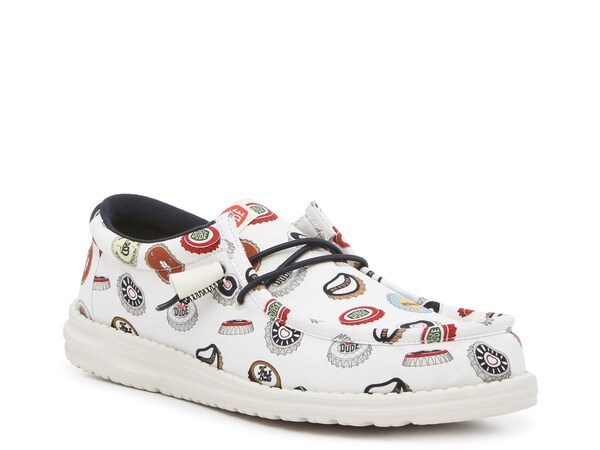 【送料無料】 ヘイデュード メンズ スニーカー シューズ Wally Spring Breaker Beer Bash Slip-On Sneaker - Men's White/Multicolor Bottle Cap Print画像