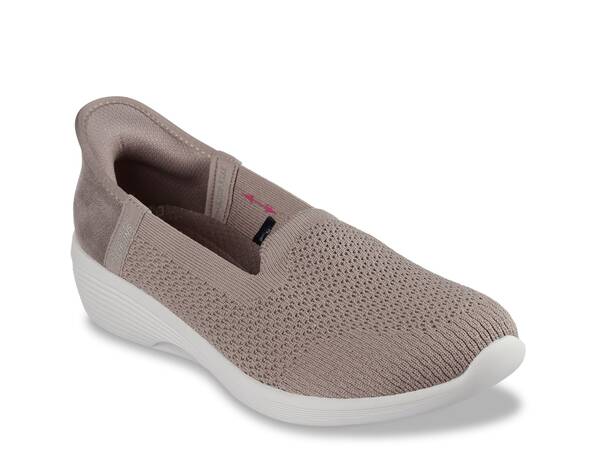 スケッチャーズ レディース シューズ スリッポン・ローファー Skechers Hands Free Slip-ins Arya Sweet Voice Slip-On Taupe トープ レディース靴-ローファー