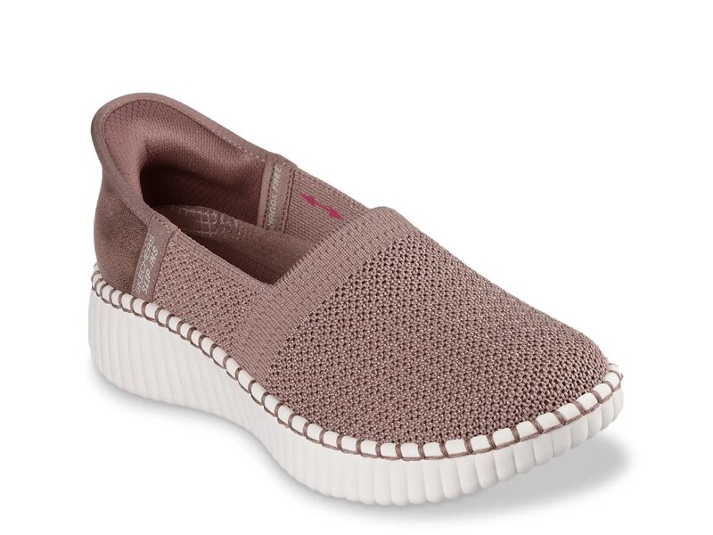 スケッチャーズ レディース シューズ スリッポン・ローファー Skechers Hands Free Slip-ins: Wilshire Blvd Slip-On - Women's Tan タン