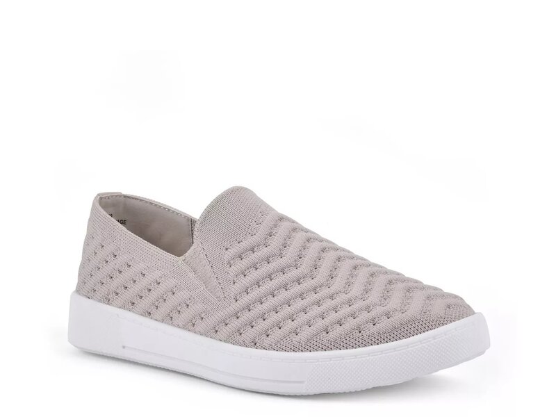 白いこと牟礼 レディース シューズ スニーカー White Mountain Courage Slip-On Sneaker Taupe トープ