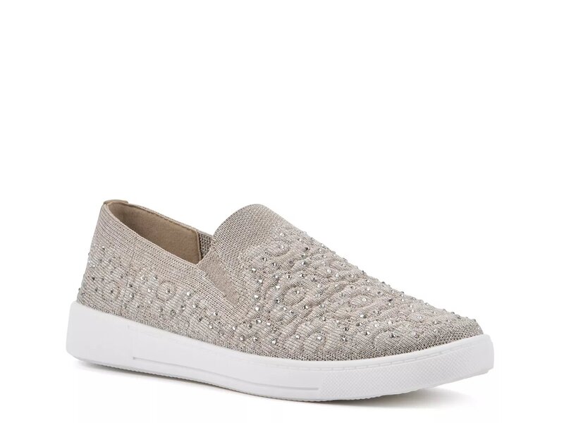 白いこと牟礼 レディース シューズ スニーカー White Mountain Unit Slip-On Sneaker Gold Metallic ゴールド