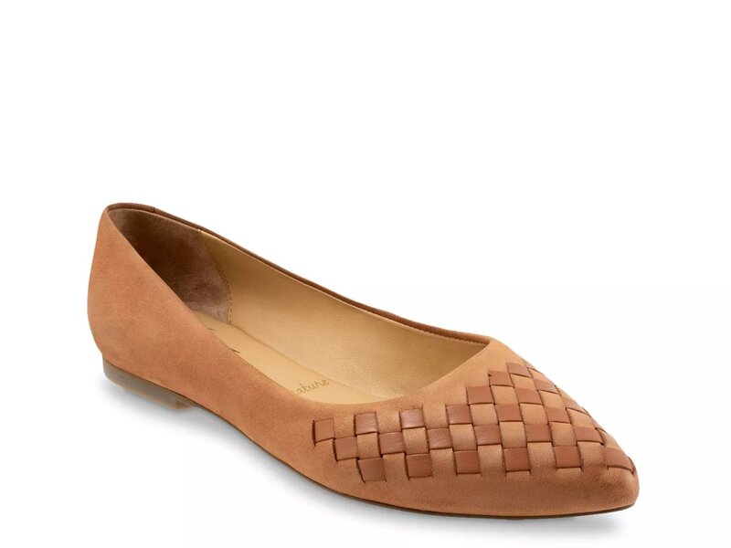 トロッターズ レディース シューズ パンプス Tシャツ Trotters Estee Flat Light Brown Suede ブラウン｜ReVida 店