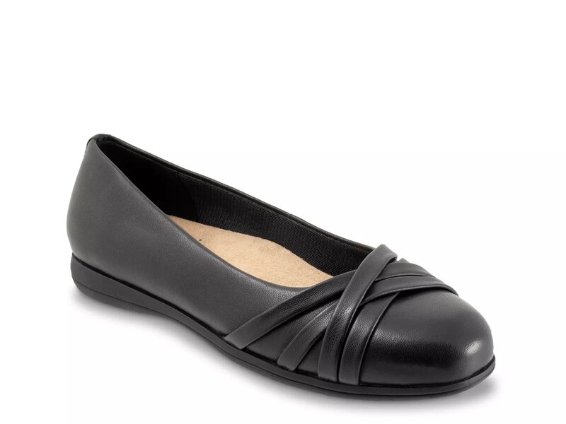 トロッターズ レディース シューズ スリッポン・ローファー Trotters Daphne Slip-On Black 黒いこと