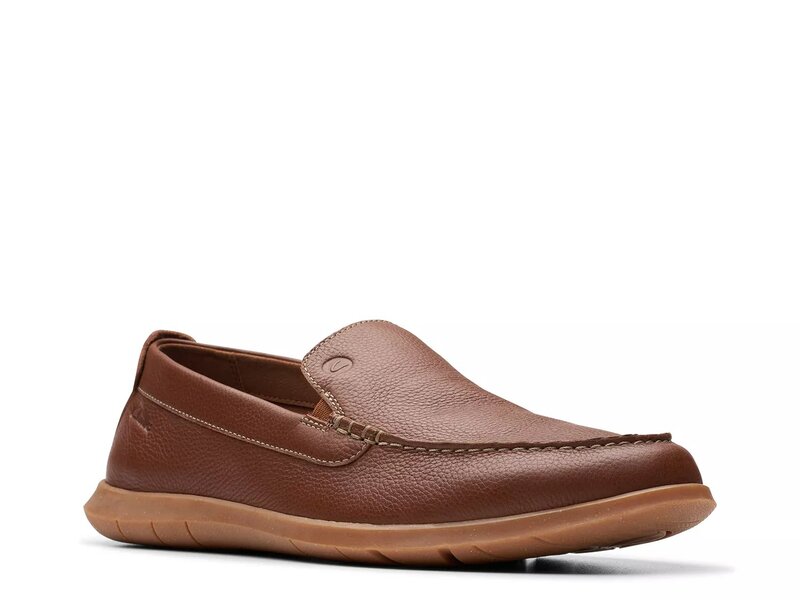 クラークス メンズ シューズ スリッポン・ローファー Clarks Flexway Step Slip-On Light Brown Leather ブラウン