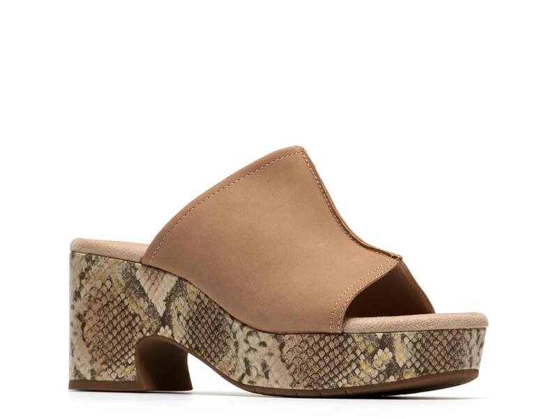 クラークス レディース シューズ サンダル プラットホーム Clarks Nerisa Vine Platform Sandal Sand Snake Print 真砂