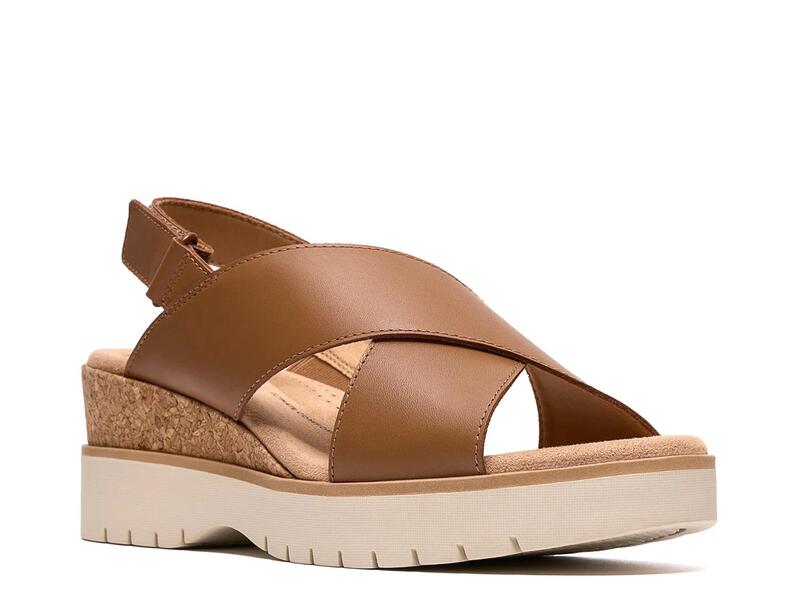 クラークス レディース シューズ サンダル Clarks Diaz Wedge Sandal Cognac