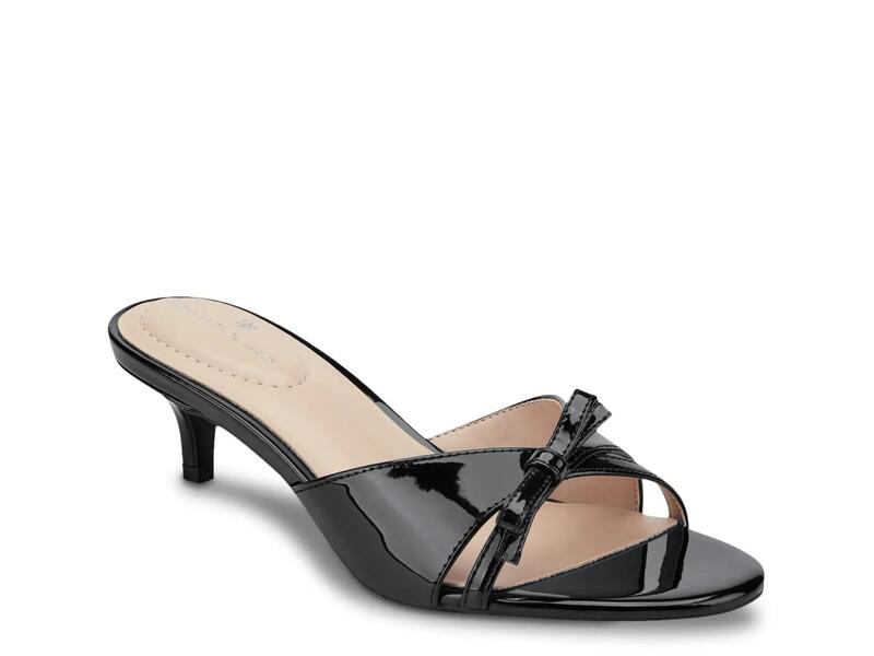 バンドリーノ レディース シューズ サンダル BandolinoRissie Sandal Black Patent 黒いこと