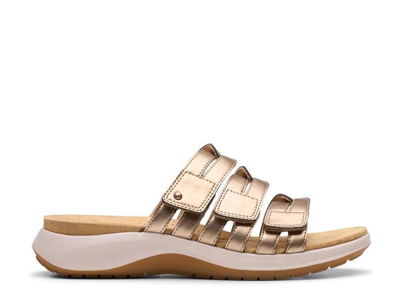 クラークス レディース シューズ サンダル ClarksMaelynn Abby Sandal Gold Metallic ゴールド