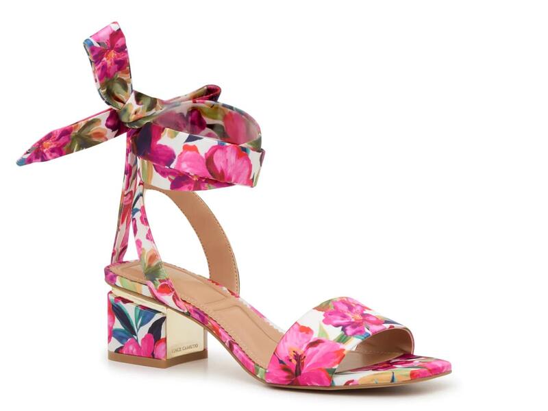 ヴィンスカムート レディース シューズ サンダル Vince CamutoAmbika Sandalight Pink Floral Print ピンク｜ReVida 店