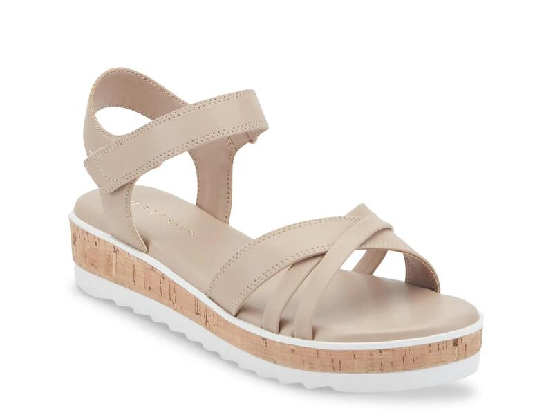 マークフィッシャー レディース シューズ サンダル Marc FisherGyllie Wedge Sandalight Natural Beige ベージュ｜ReVida 店