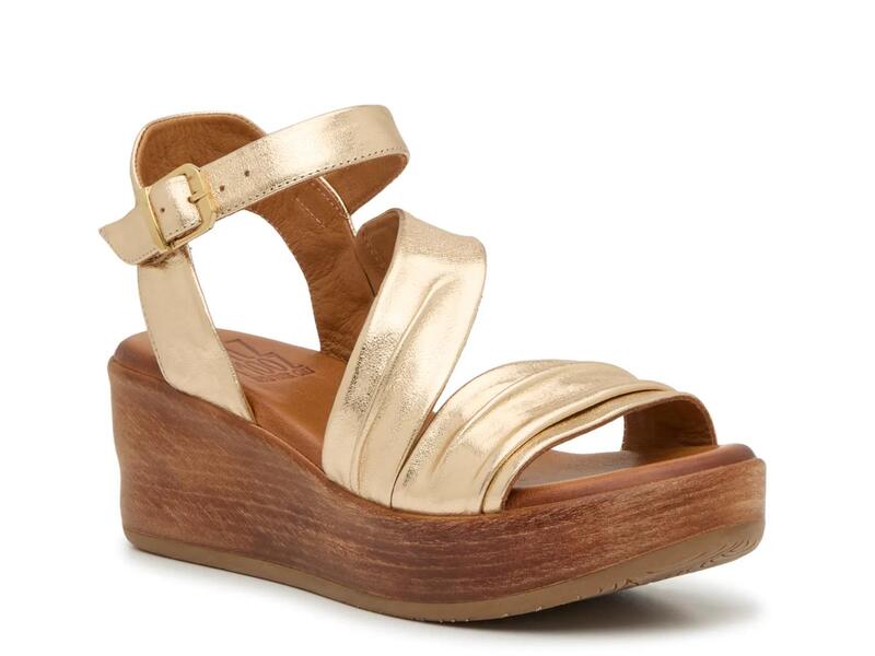 ミズムーズ レディース シューズ サンダル Miz MoozWynn Wedge Sandal Gold Metallic ゴールド