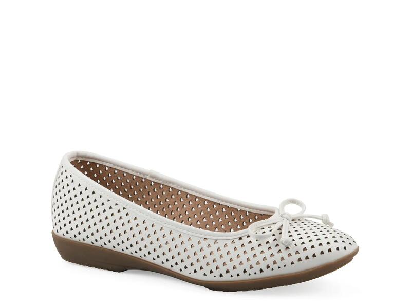 クリフバイホワイトマウンテン レディース シューズ パンプス Cliffs by White MountainCarris Ballet Flat Smooth White ホワイト｜ReVida 店