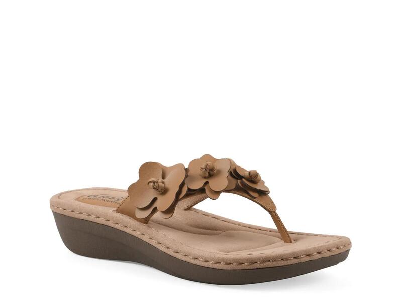 クリフバイホワイトマウンテン レディース シューズ サンダル Cliffs by White MountainCassilia Wedge Sandal Cashew ホワイト｜ReVida 店 13,348円